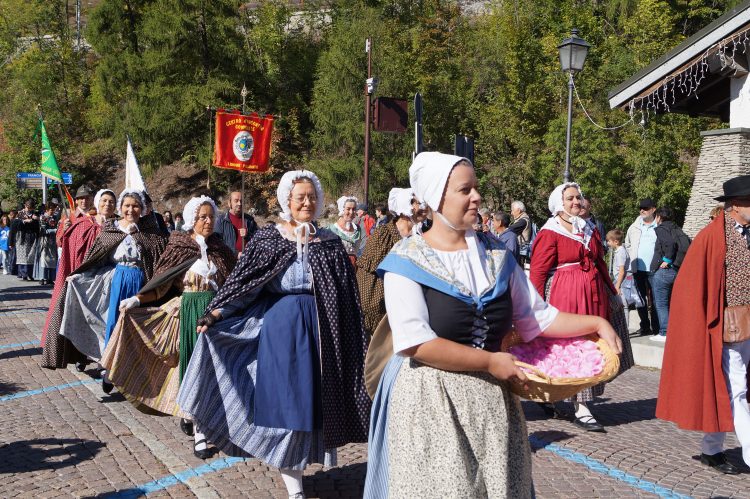 Musica, danze e folklore per i primi 20 anni di gemellaggio tra Limone e Cap d’Ail Musica, danze e folklore per i primi 20 anni di gemellaggio tra Limone e Cap d’Ail